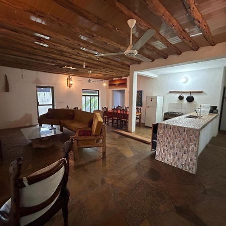 Вілла Maasai House Нунгві Екстер'єр фото